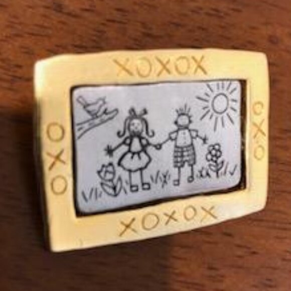 J J Jonette Two-Tone Metal Boy And Girl Vintage Brooch Pin. - Picture 1 of 14